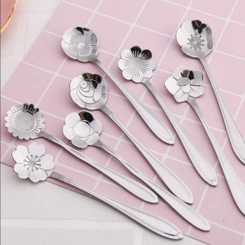 NEW 8pcs Stainless Steel Flower Silver Spoon Set - Picture 1 of 4